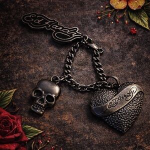 ♥️ED HARDY KEYCHAIN♥️